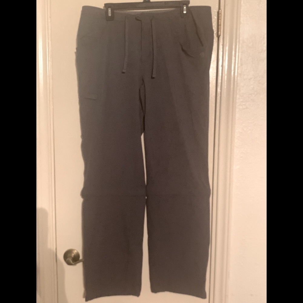 Women’s Mountain Hardware Convertible Pants - size 14
